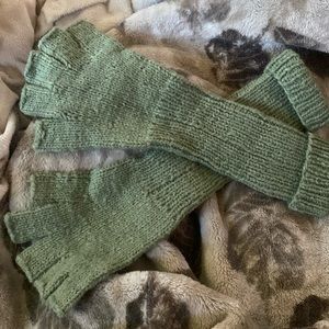 green gloves